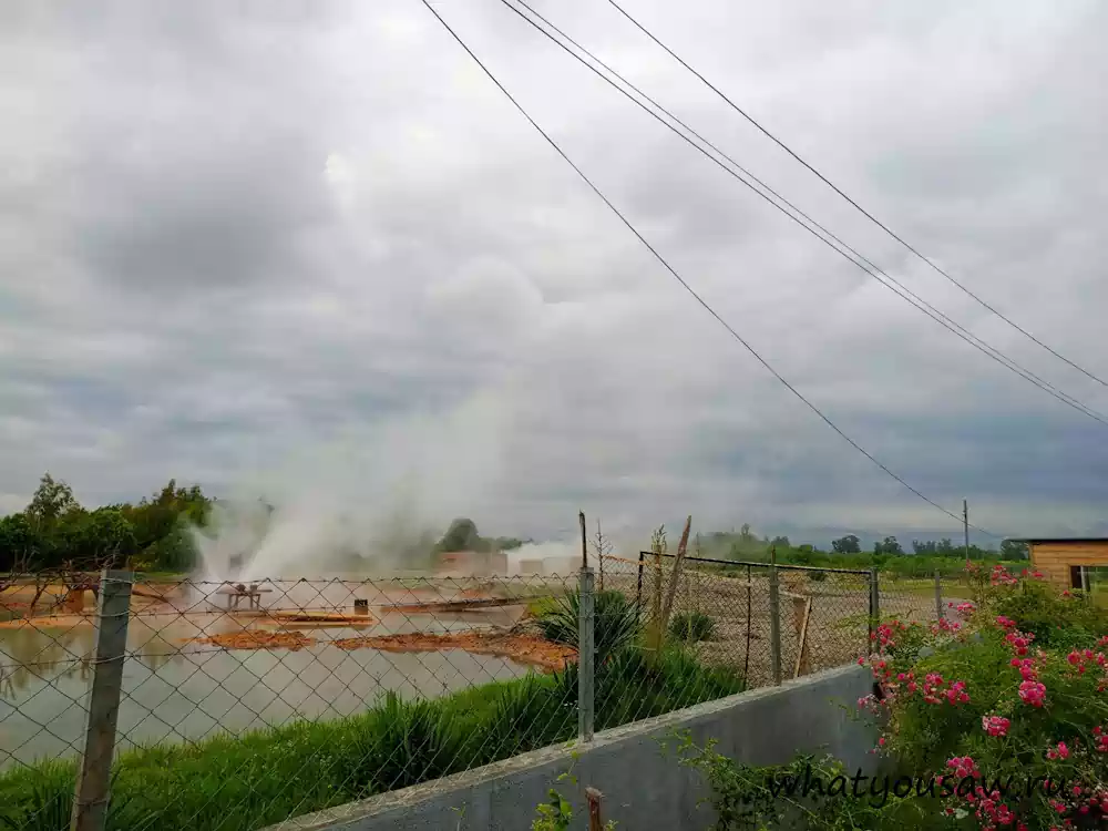 Гейзер за забором