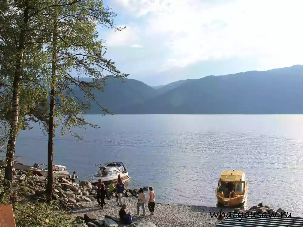 Вид на Телецкое озеро