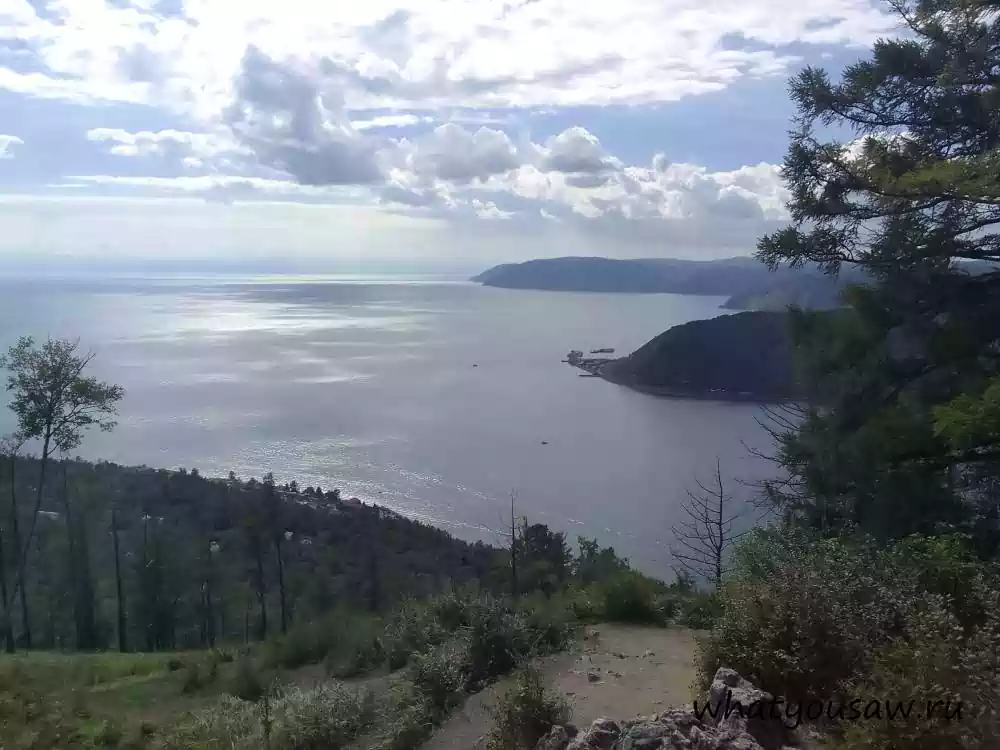 Замечательный вид на исток Ангары со смотровой полощадки Камень Черского