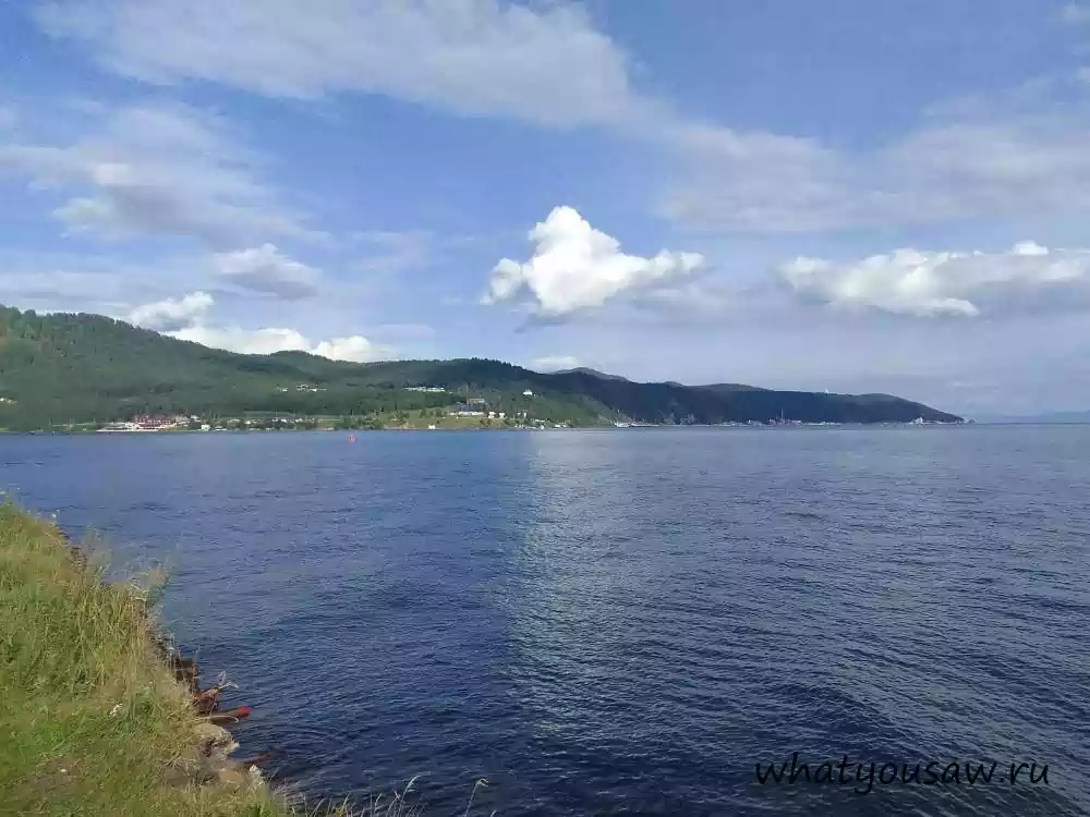 Вид на Листвянку